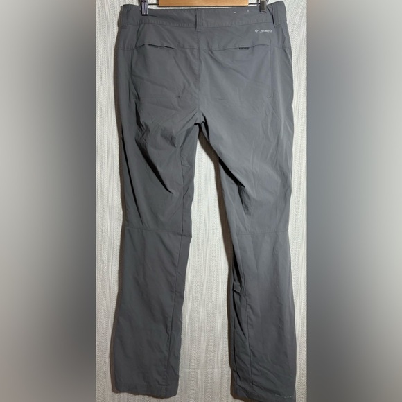 Columbia Men's Charcoal Cargo Pants - Picture 4 of 6
